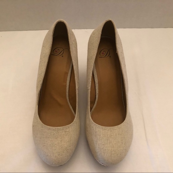 Hearts in D Shoes - Hearts in D Canvas Wedge